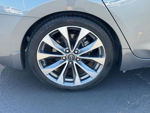 Used 2023 Nissan Maxima Platinum w/ Sport Mat Group FWD image 14