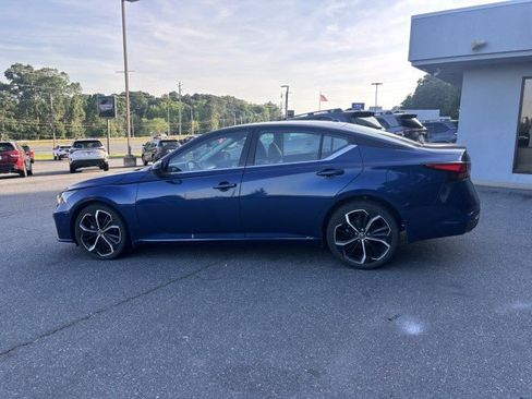 Used 2023 Nissan Altima 2.5 SR FWD image 4