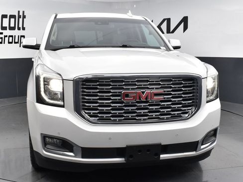 Used 2019 GMC Yukon Denali w/ Denali Ultimate Package AWD/4WD image 8