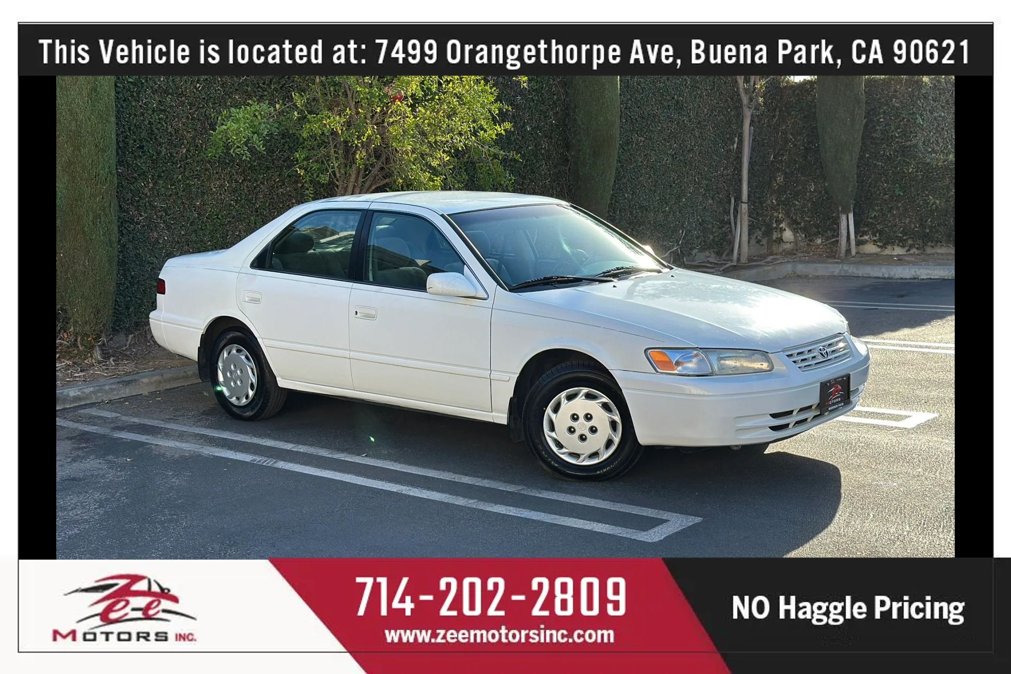 Used 1998 Toyota Camry LE FWD image 1
