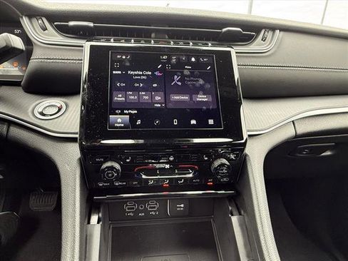 New 2025 Jeep Grand Cherokee L Altitude RWD image 9