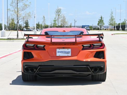 Used 2025 Chevrolet Corvette Stingray Preferred Cpe w/ Z51 Performance Package RWD image 8