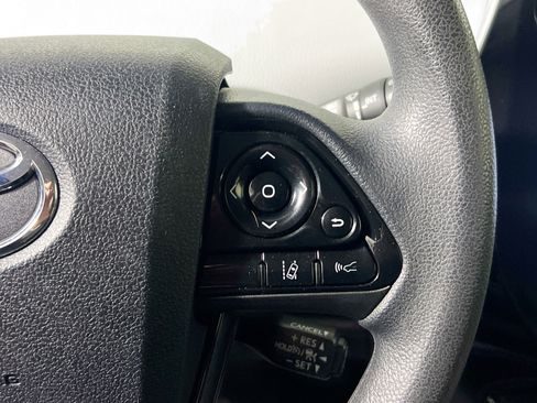 Used 2022 Toyota Prius LE FWD image 19