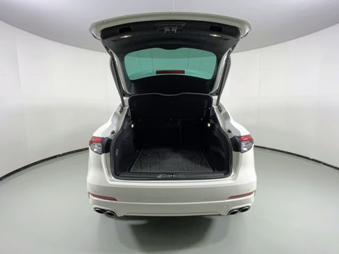 Certified 2022 Maserati Levante GT image 16