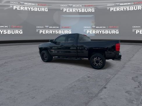 Used 2016 Chevrolet Silverado 1500 LT w/ Midnight Edition AWD/4WD image 7
