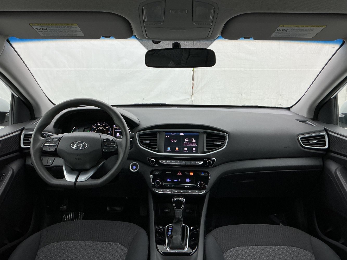 Used 2018 Hyundai Ioniq Blue FWD image 27