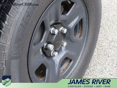 Used 2018 Jeep Wrangler Unlimited Sport AWD/4WD image 38