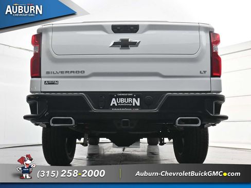 Used 2025 Chevrolet Silverado 1500 LT Trail Boss AWD/4WD image 23