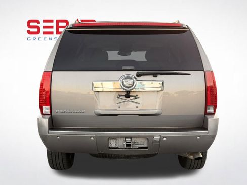 Used 2007 Cadillac Escalade AWD w/ Information Package image 11