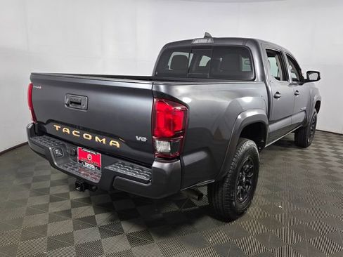 Used 2022 Toyota Tacoma SR5 w/ Technology Package RWD image 10