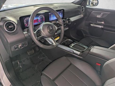 New 2026 Mercedes-Benz GLB 250 image 3