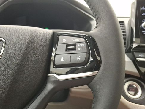 Used 2026 Honda Odyssey EX-L image 21