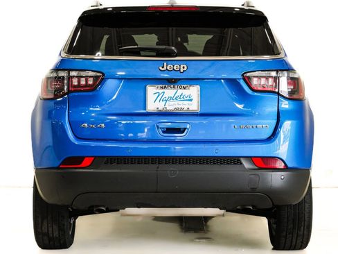 Used 2025 Jeep Compass Limited image 7