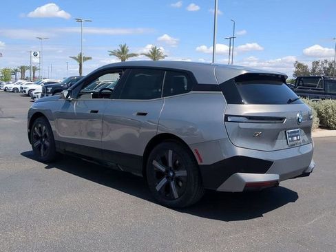 Used 2025 BMW iX xDrive50 AWD/4WD image 7