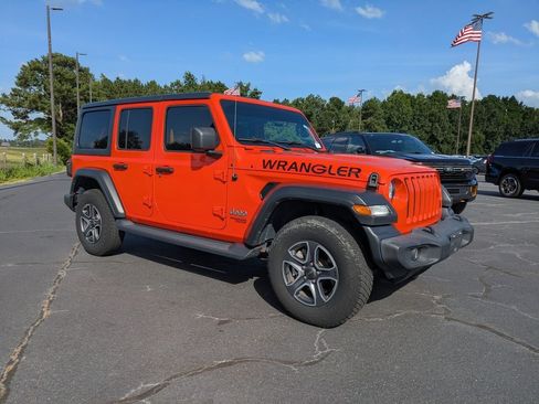 Used 2019 Jeep Wrangler Unlimited Sport S AWD/4WD image 2