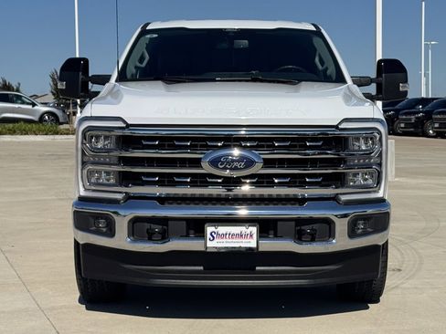 Used 2024 Ford F250 Lariat AWD/4WD image 7