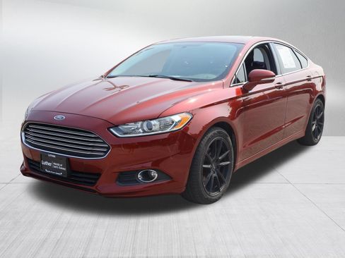 Used 2014 Ford Fusion SE w/ Equipment Group 202A FWD image 3