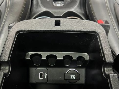 Used 2018 Jeep Cherokee Latitude Plus w/ Cold Weather Group AWD/4WD image 29