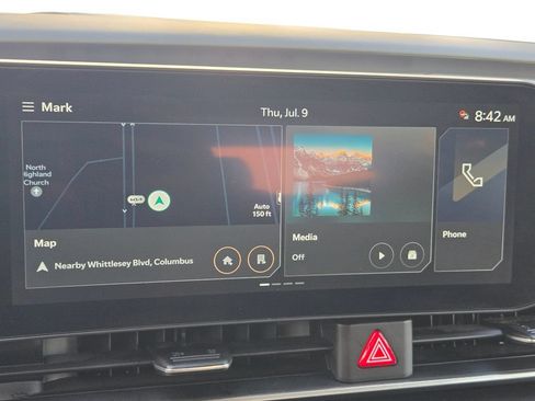 Used 2025 Kia Carnival SX w/ SX Dark Edition Package FWD image 31