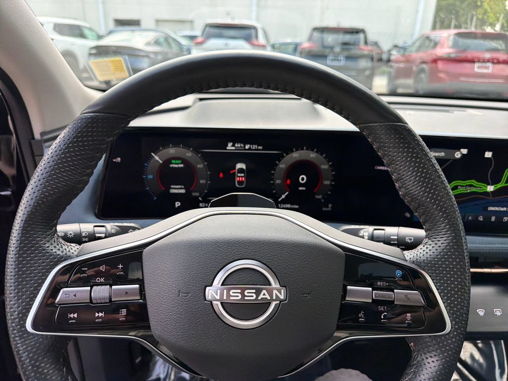 Used 2024 Nissan Ariya AWD image 22
