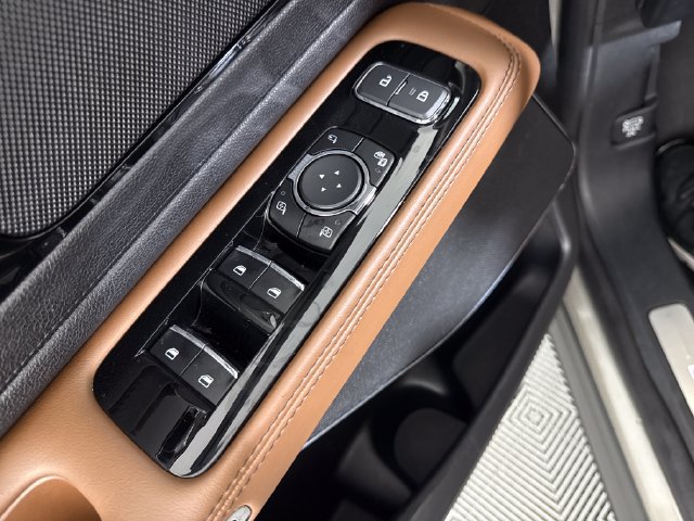 Used 2023 Lincoln Aviator Reserve w/ Equipment Group 201A AWD/4WD image 31