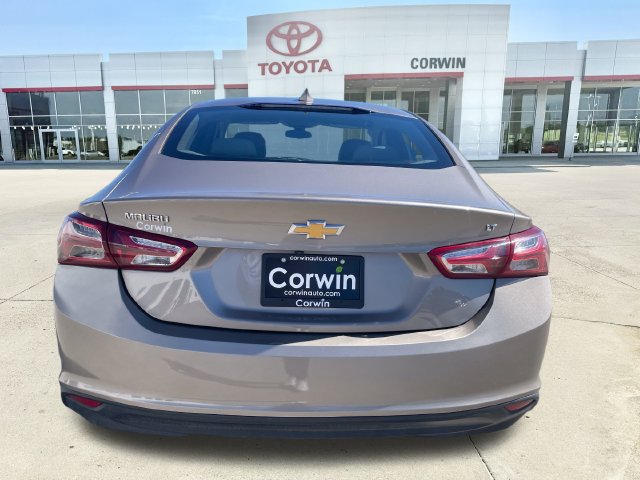 Used 2022 Chevrolet Malibu LT FWD image 4