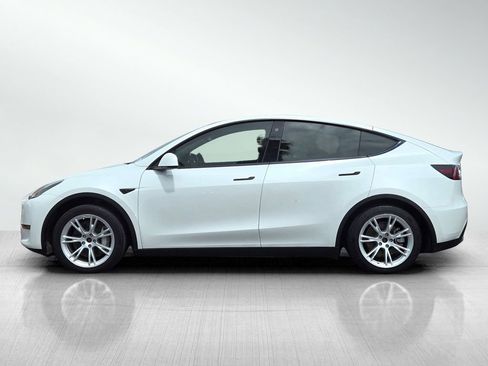Used 2023 Tesla Model Y Long Range AWD/4WD image 8