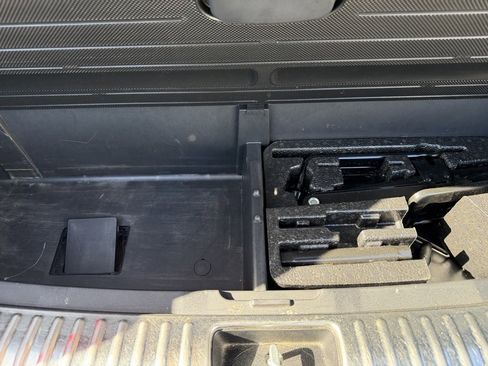 Used 2017 Kia Sorento SX image 42