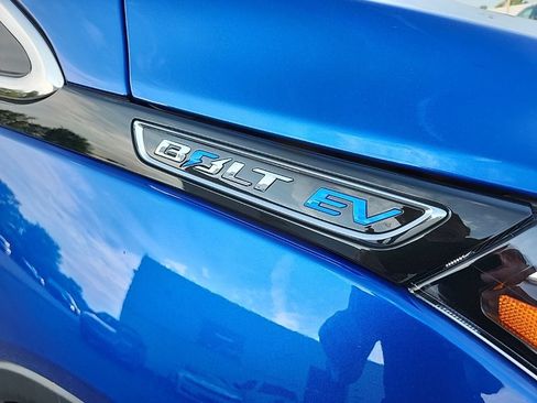 Used 2020 Chevrolet Bolt LT FWD image 3