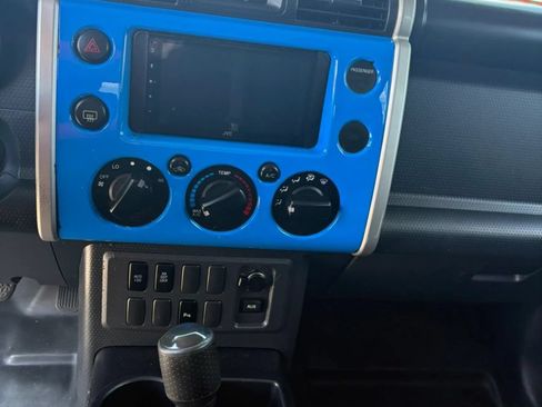 Used 2007 Toyota FJ Cruiser 2WD image 12