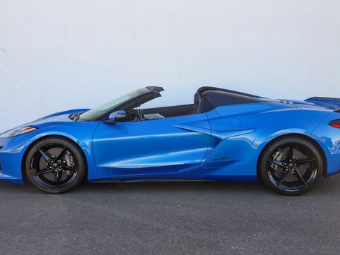 Used 2025 Chevrolet Corvette E-Ray AWD/4WD image 33