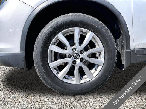 Used 2018 Nissan Rogue SV w/ Premium Package AWD/4WD image 9