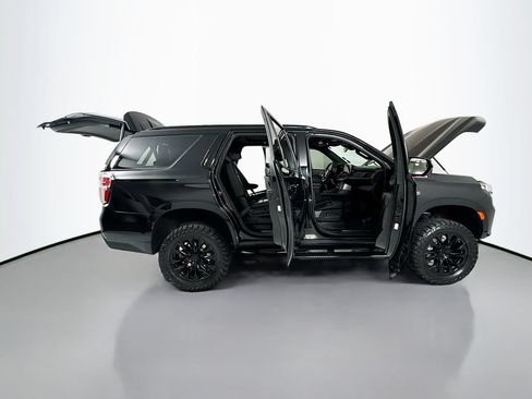 Used 2024 Chevrolet Tahoe Z71 w/ Luxury Package AWD/4WD image 34