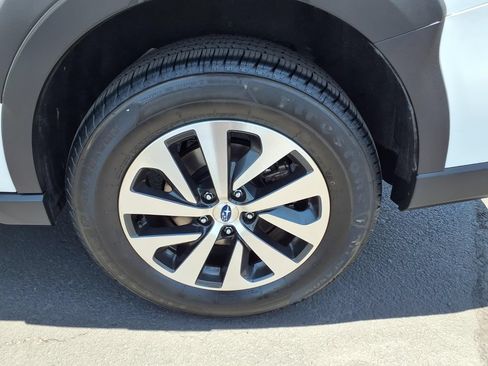 Used 2023 Subaru Outback Premium AWD/4WD image 14