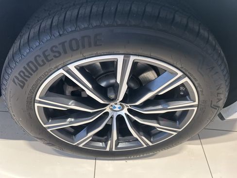 Used 2024 BMW X5 xDrive40i w/ M Sport Package image 22