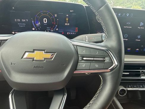 Used 2026 Chevrolet Traverse LT w/ Driver Confidence Package FWD image 15