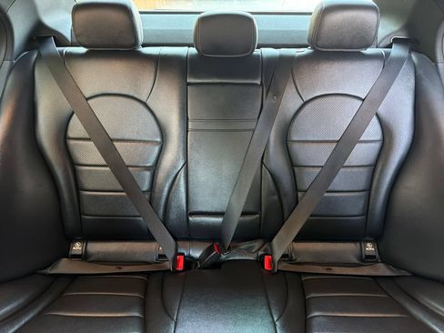 Used 2019 Mercedes-Benz C 300 Sedan image 28