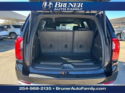 New 2026 GMC Yukon Denali w/ Sun & Power Step Package image 8