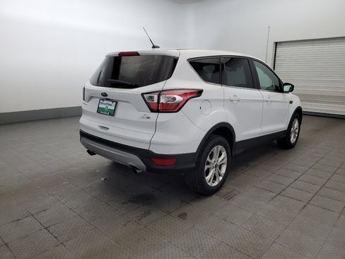 Used 2017 Ford Escape SE AWD/4WD image 9