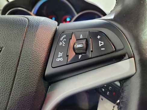 Used 2016 Chevrolet Cruze LT image 30