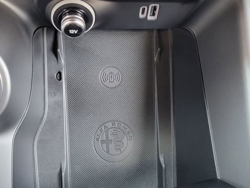 Used 2024 Alfa Romeo Tonale Veloce AWD/4WD image 14