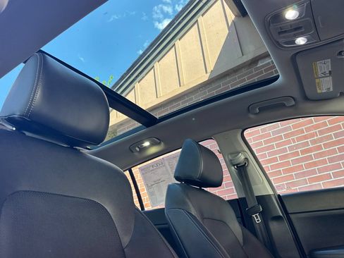 Used 2018 Kia Sportage EX w/ EX Technology Package AWD/4WD image 17