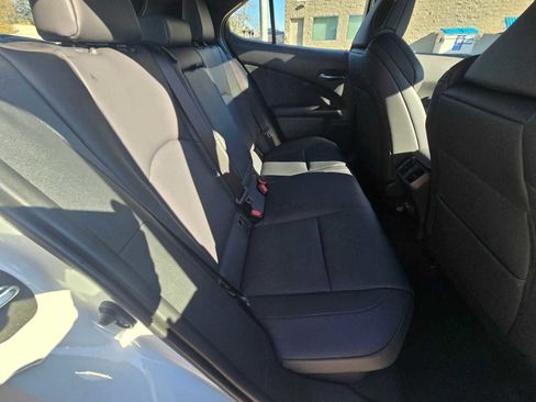 Used 2025 Lexus UX 300h AWD image 14