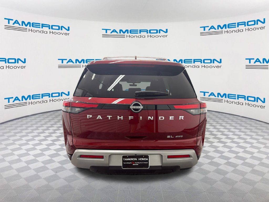 Used 2025 Nissan Pathfinder SL AWD/4WD image 4