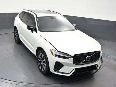 Certified 2024 Volvo XC60 B5 Core w/ Protection Package Premier AWD/4WD image 22