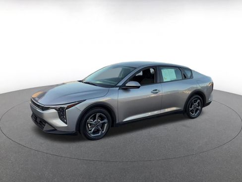 Used 2025 Kia K4 FWD image 8