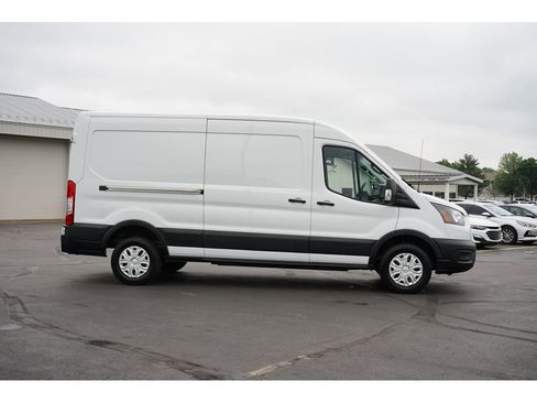Used 2022 Ford E-Transit Medium Roof w/ Interior Upgrade Package image 2