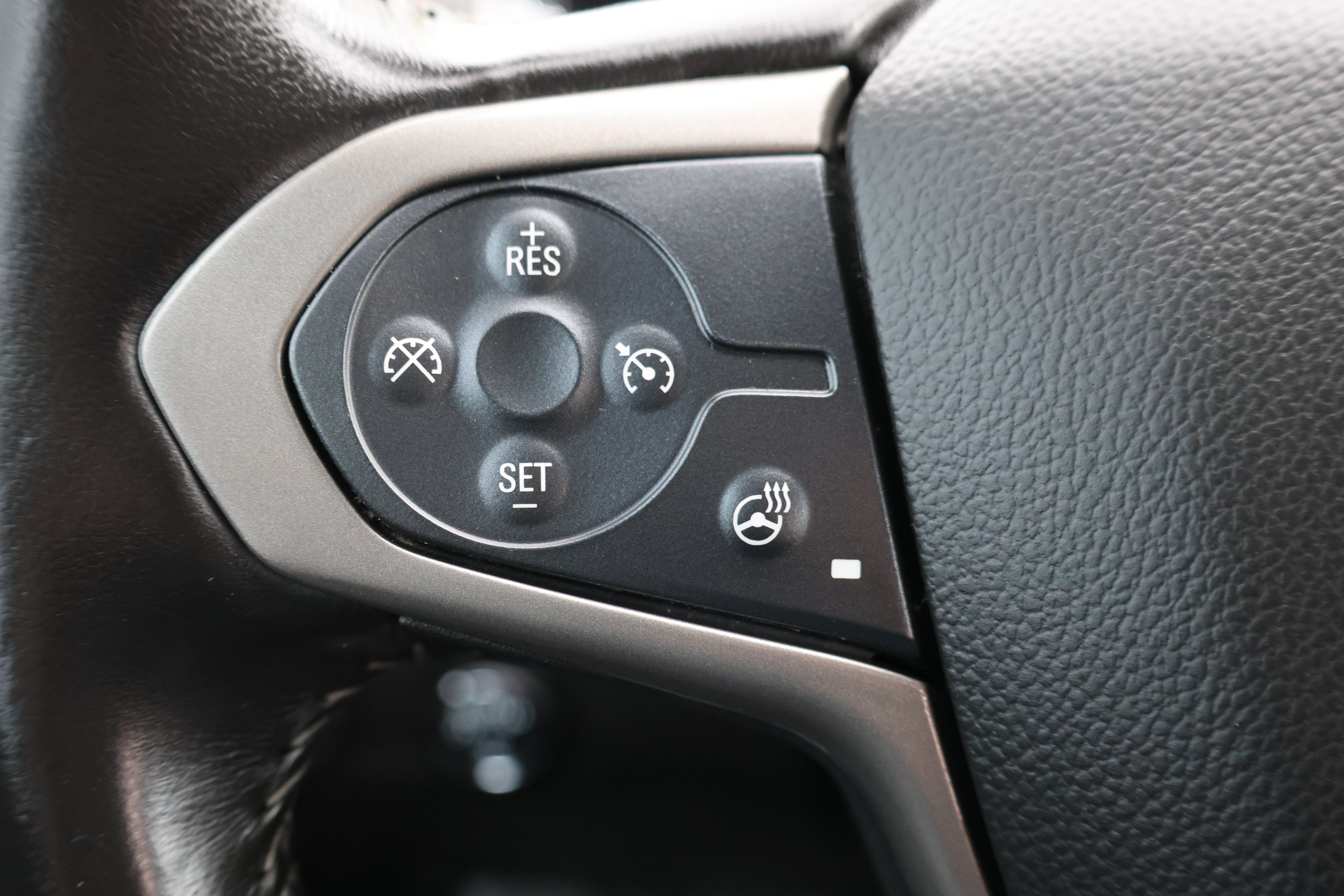 Used 2022 Chevrolet Colorado Z71 AWD/4WD image 27