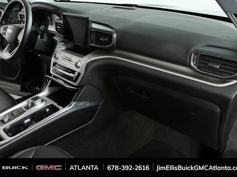 Used 2022 Ford Explorer XLT w/ Equipment Group 202A image 25