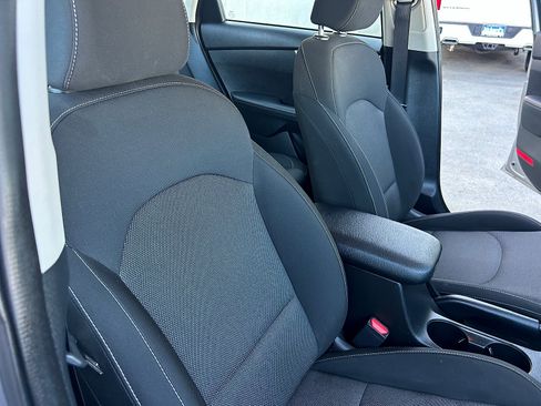 Used 2023 Kia Forte LXS FWD image 29